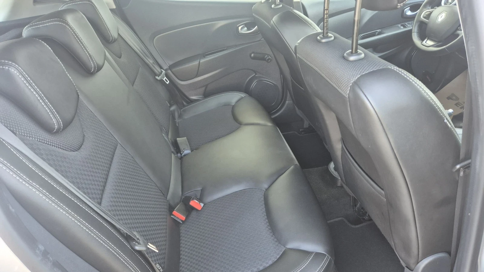 Renault Clio 1.5 dci 90к.с., снимка 15 - Автомобили и джипове - 53736312