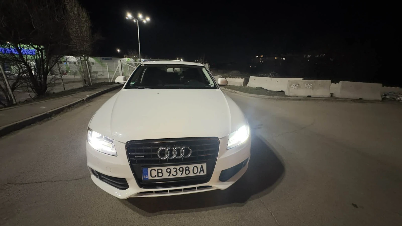 Audi A4, снимка 2 - Автомобили и джипове - 53750627