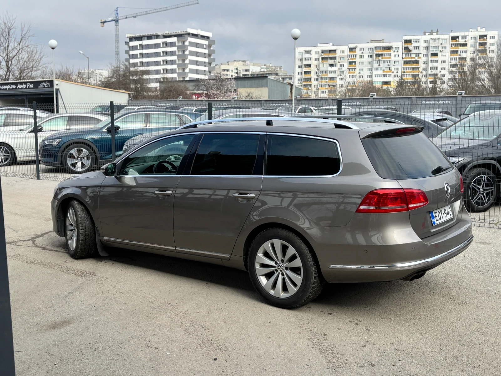 VW Passat 2.0TDI, снимка 3 - Автомобили и джипове - 53836058