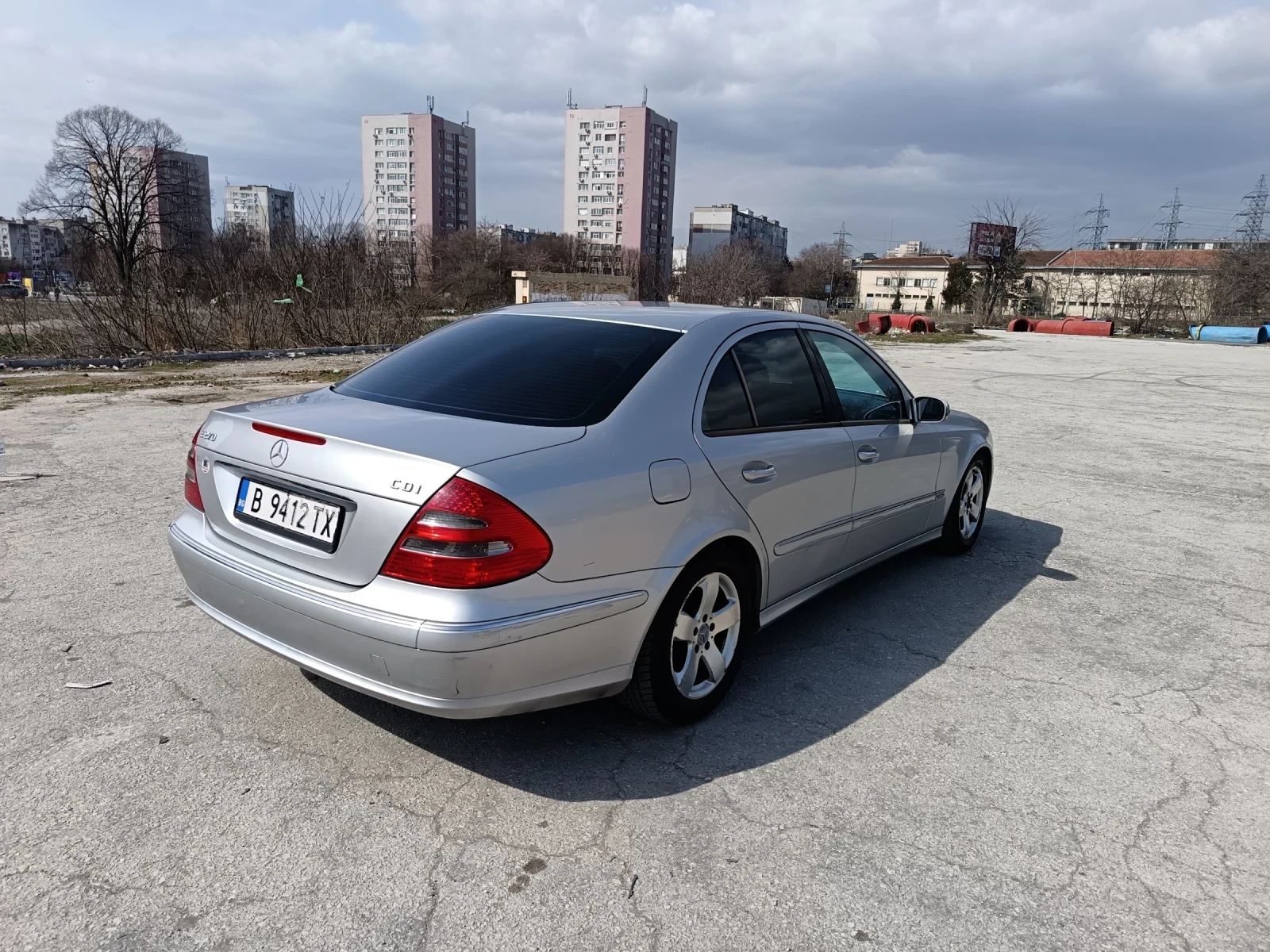 Mercedes-Benz E 270 AVANTGARDE E-270 , снимка 7 - Автомобили и джипове - 53877868