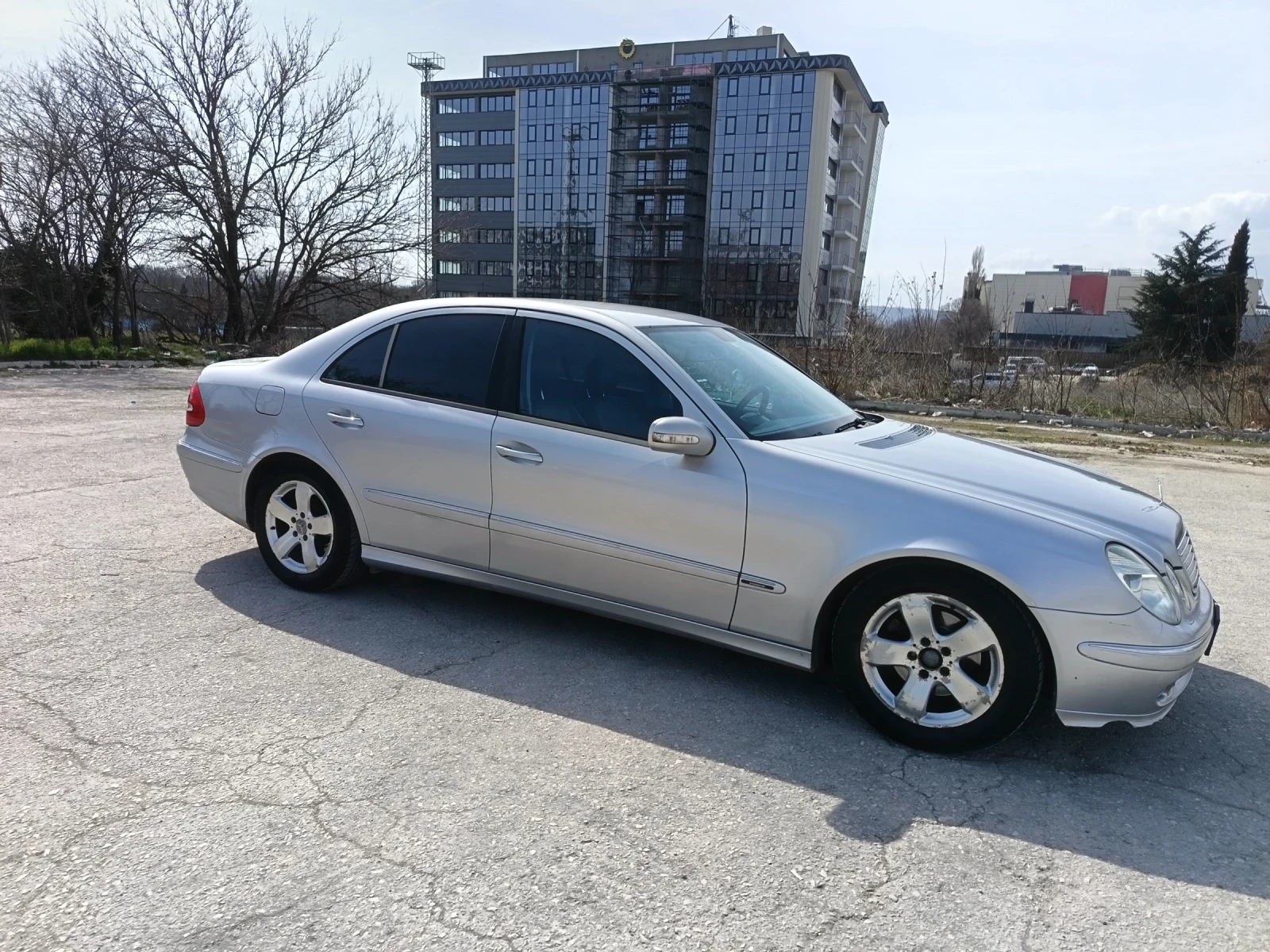 Mercedes-Benz E 270 AVANTGARDE E-270 , снимка 3 - Автомобили и джипове - 53877868