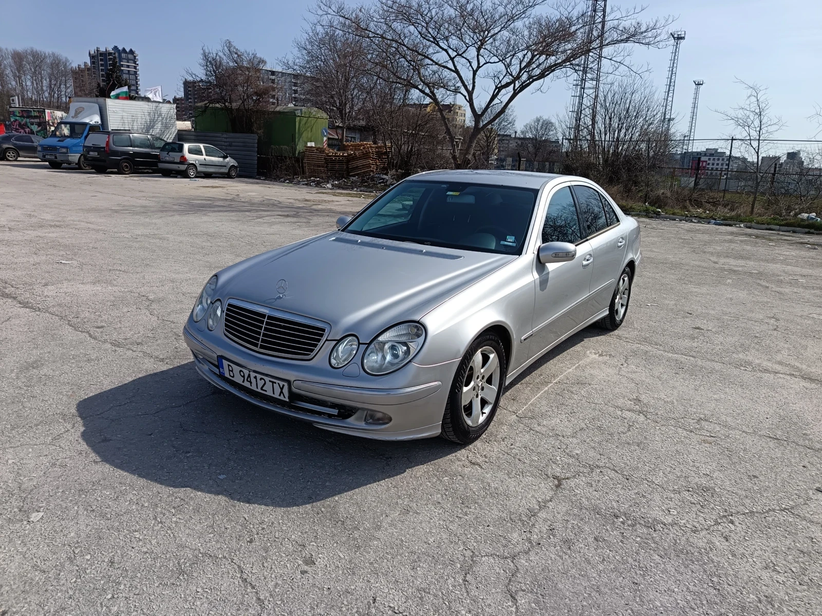 Mercedes-Benz E 270 AVANTGARDE E-270 