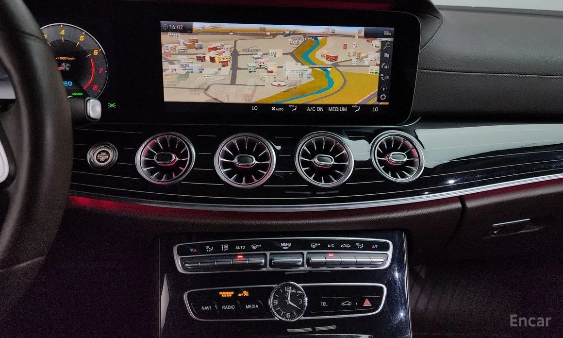 Mercedes-Benz CLS 450 * 4MATIC* AMG LINE* BURMESTER* КОЖА* ПОДГРЕВ* ШИБИ, снимка 13 - Автомобили и джипове - 54019545