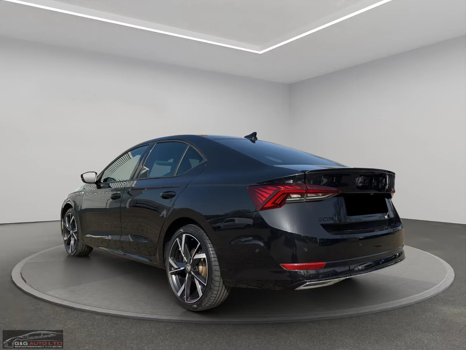 Skoda Octavia 1.4PHEV/204HP/SPORT-LINE/MATRIX/CAM/HUD/ACC/124q, снимка 4 - Автомобили и джипове - 54108217