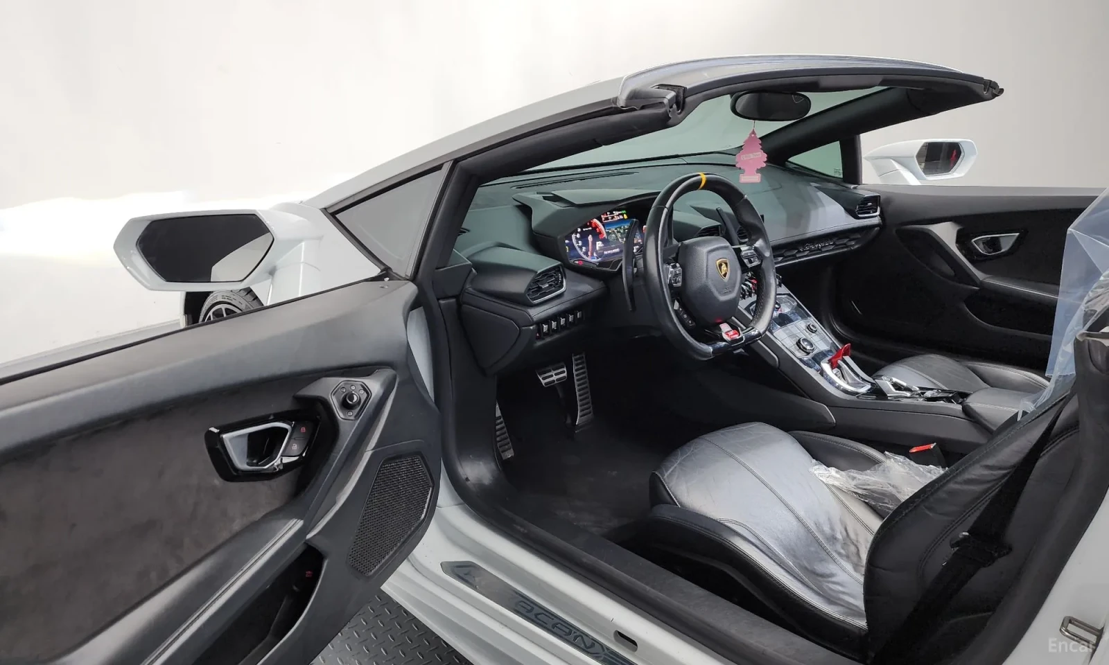 Lamborghini Huracan LP610-4 Spyder, снимка 3 - Автомобили и джипове - 54276140