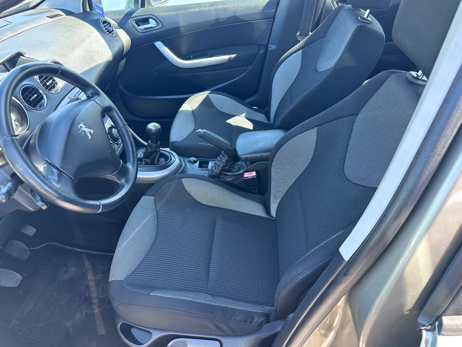Peugeot 308 1.6 HDI 92 к.с. Фейслифт!, снимка 11 - Автомобили и джипове - 54319555
