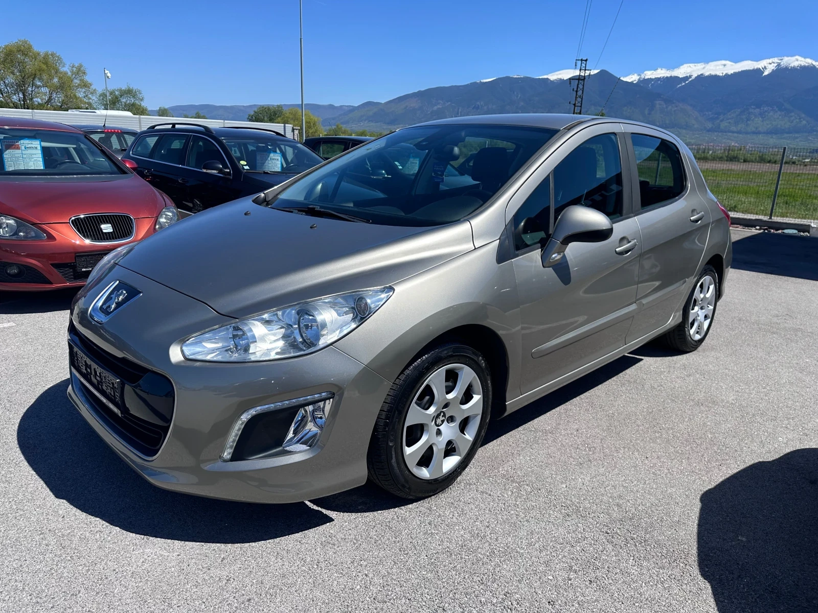 Peugeot 308 1.6 HDI 92 к.с. Фейслифт!, снимка 3 - Автомобили и джипове - 54319555