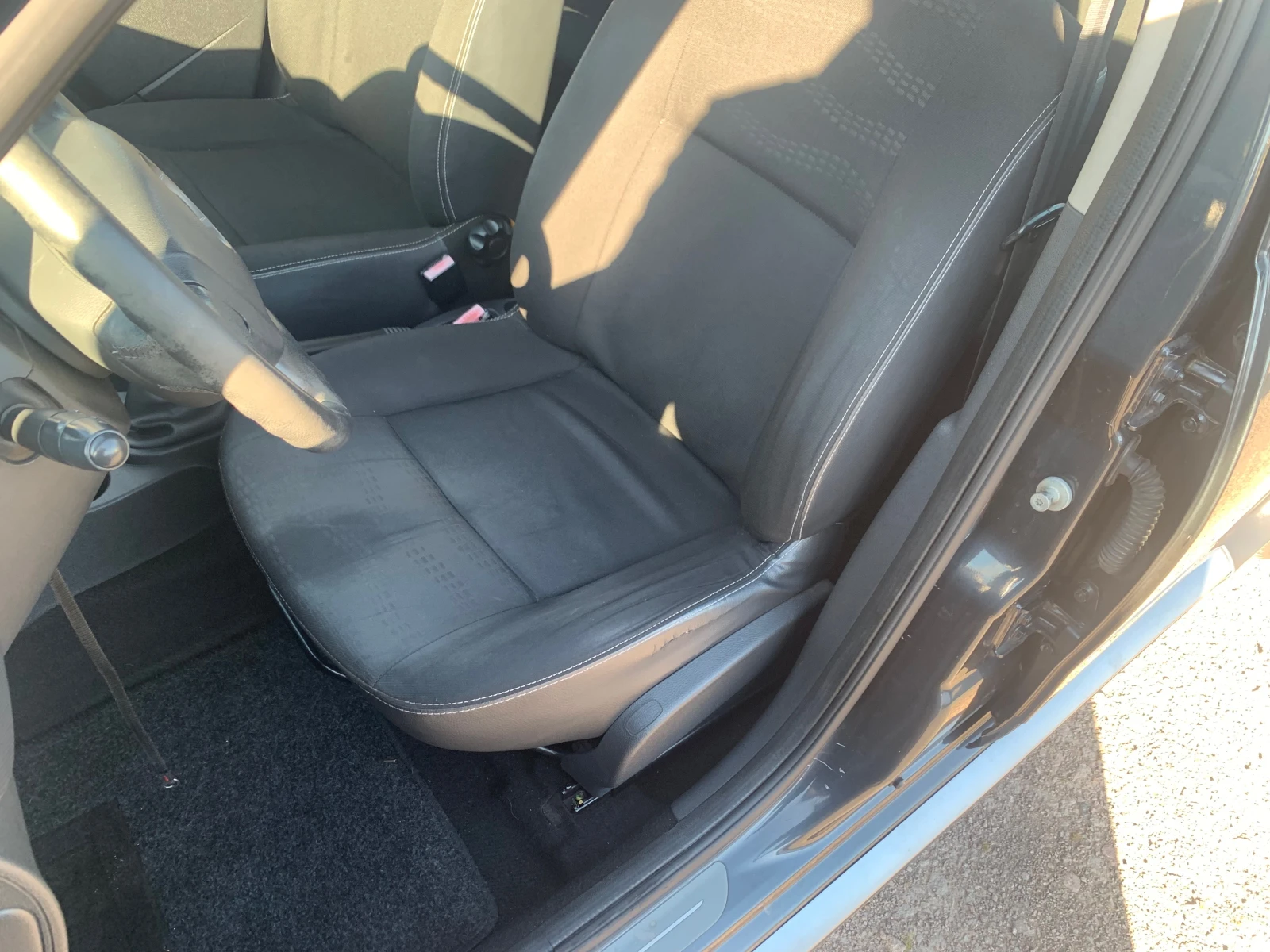 Dacia Sandero 1.5dci STEPWAY, снимка 11 - Автомобили и джипове - 54321206