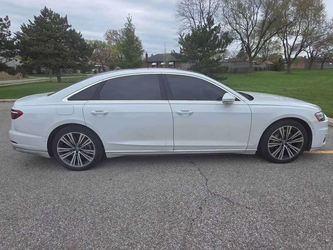 Audi A8 L | DISTRONIC | 360 | B&O | ОБДУХВАНЕ | , снимка 3 - Автомобили и джипове - 54432157