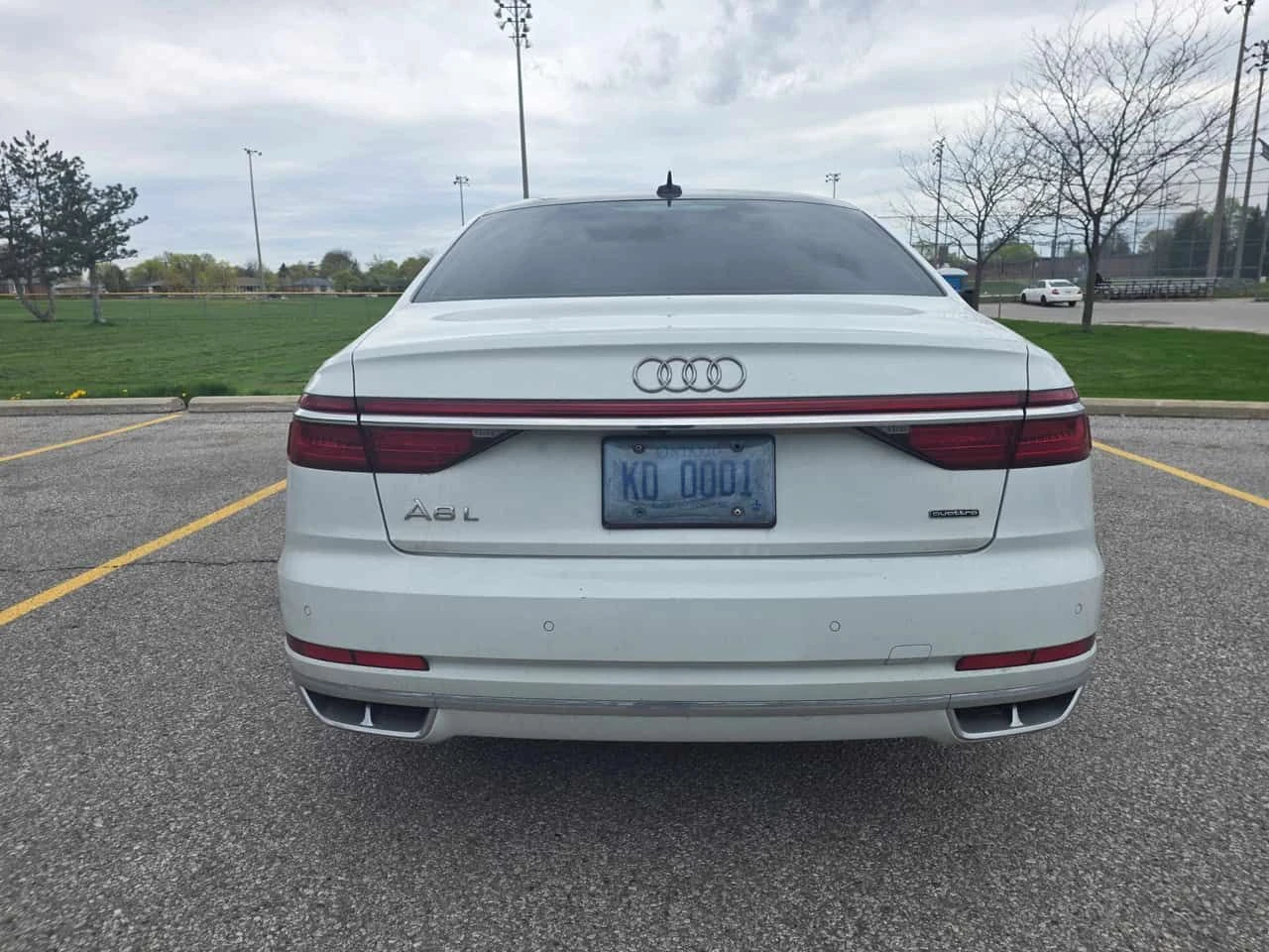 Audi A8 L | DISTRONIC | 360 | B&O | ОБДУХВАНЕ | , снимка 4 - Автомобили и джипове - 54432157