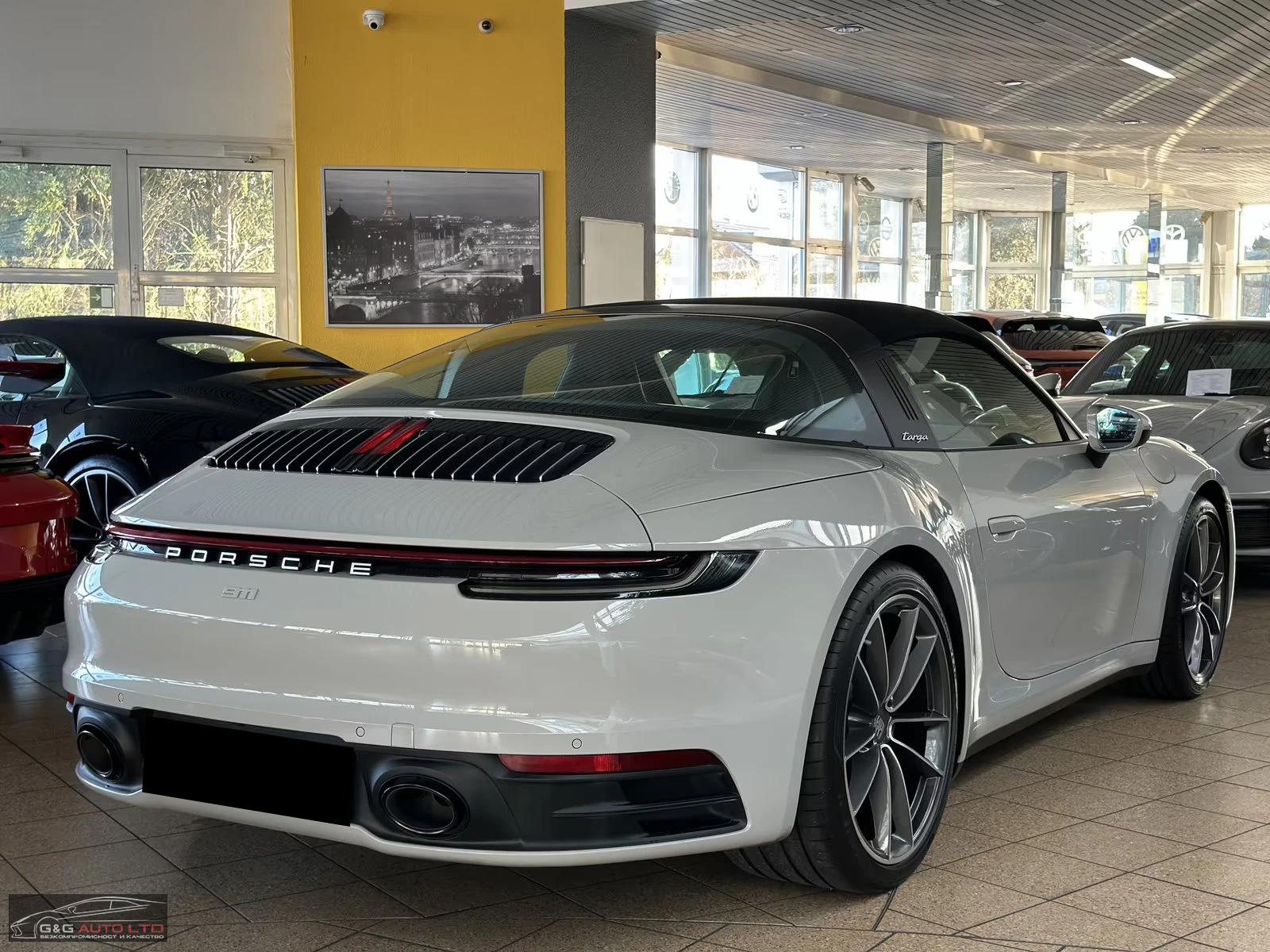 Porsche 911 992/TARGA-4/385HP/4X4/PDK/BOSE/VENT/CAM/427z, снимка 5 - Автомобили и джипове - 54607626
