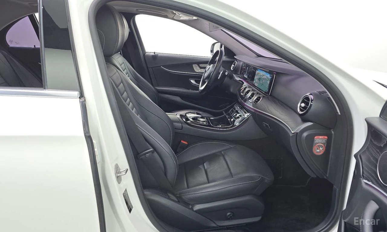 Mercedes-Benz E 300 ПОДГРЕВ* ОБДУХВАНЕ* ДИГИТАЛНО* ТАБЛО* LANE* ASSIST, снимка 15 - Автомобили и джипове - 54731680