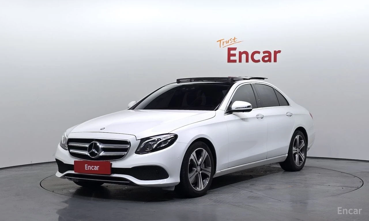 Mercedes-Benz E 300 ПОДГРЕВ* ОБДУХВАНЕ* LANE* ASSIST* КАМЕРА* КЕЙЛЕС* 