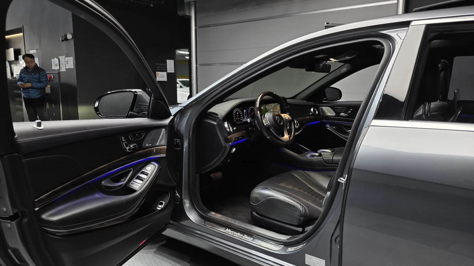 Mercedes-Benz S 560 * AMG 6.3 PK* OBDUH* МАСАЖ* ТВ* FULL, снимка 12 - Автомобили и джипове - 54753713