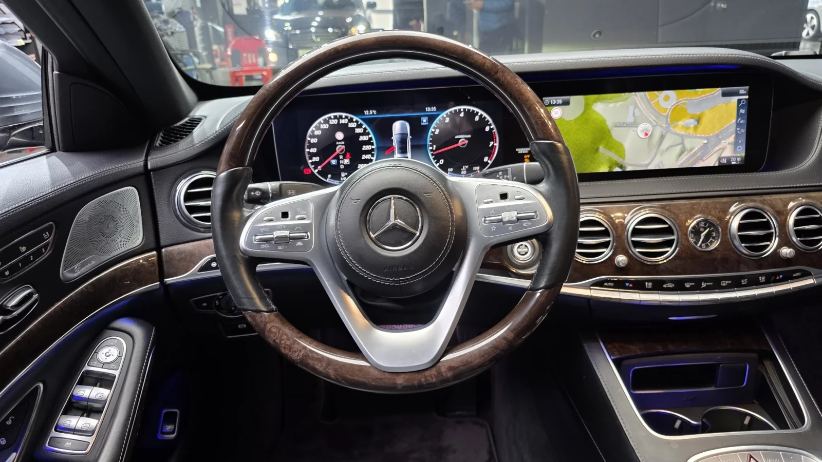 Mercedes-Benz S 560 * AMG 6.3 PK* OBDUH* МАСАЖ* ТВ* FULL, снимка 14 - Автомобили и джипове - 54753713