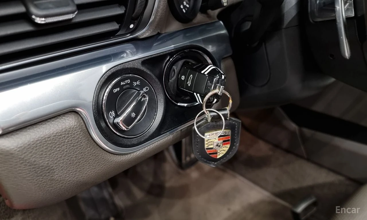 Porsche 911 CARRRERA 4* CABRIOLET* ПОДГРЕВ* НАВИГАЦИЯ, снимка 6 - Автомобили и джипове - 54781114