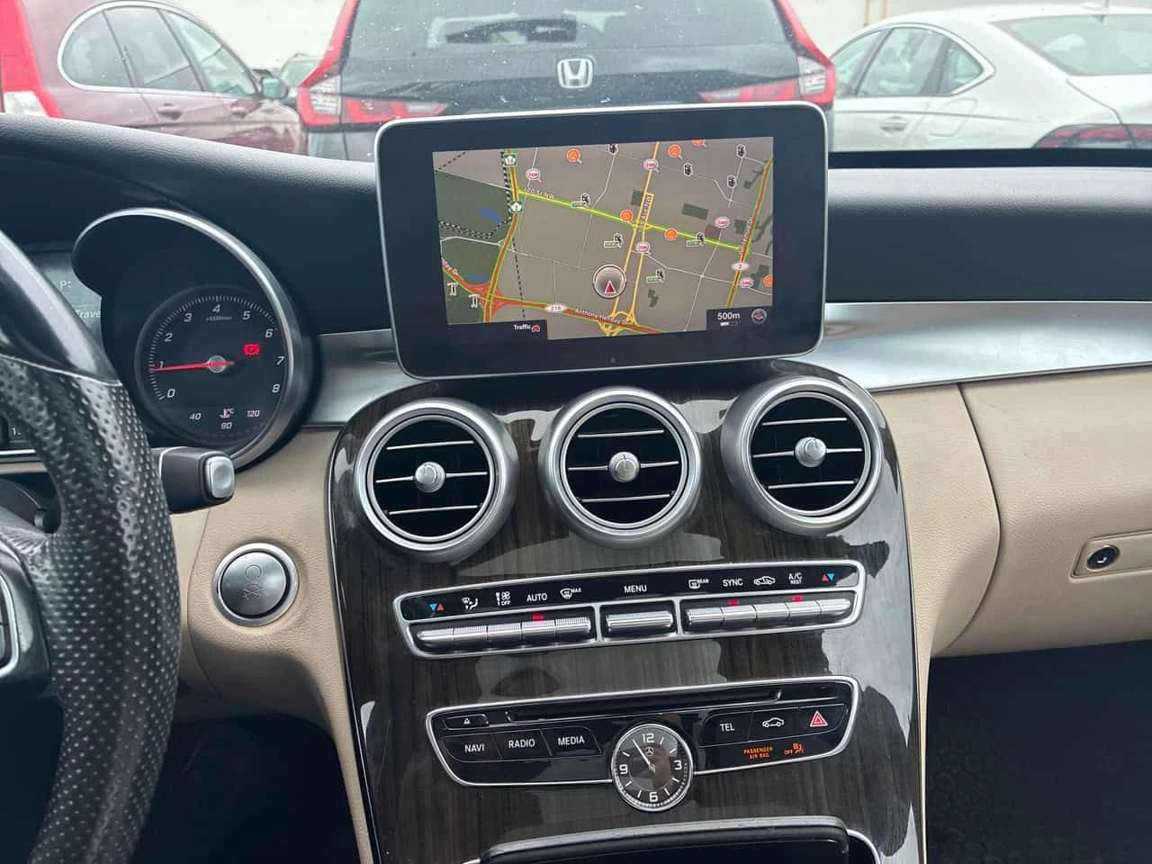 Mercedes-Benz C 300 * АВТОКРЕДИТ * ОТ ПРЕДСТАВИТЕЛСТВО, снимка 9 - Автомобили и джипове - 54784324