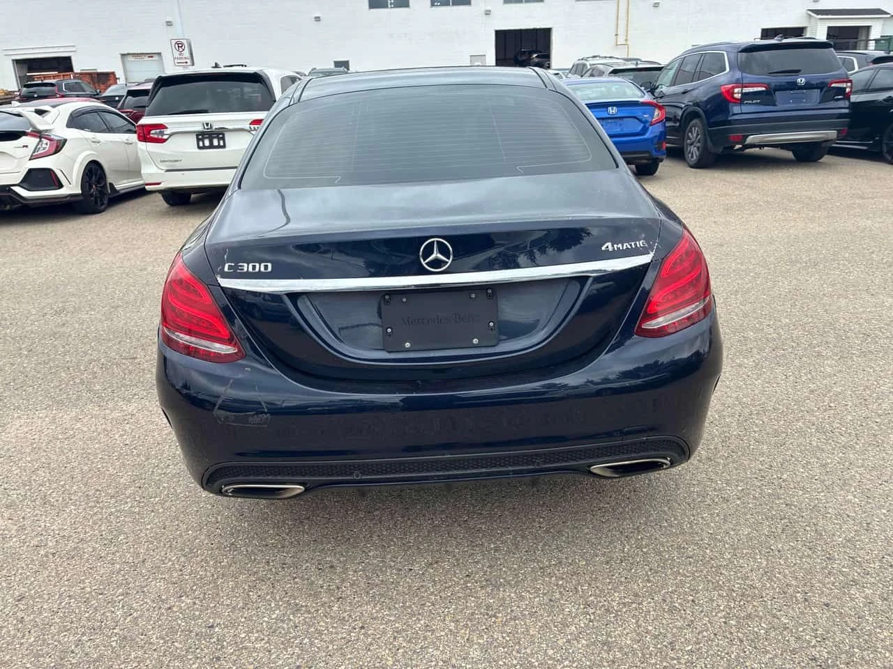 Mercedes-Benz C 300 * АВТОКРЕДИТ * ОТ ПРЕДСТАВИТЕЛСТВО, снимка 5 - Автомобили и джипове - 54784324