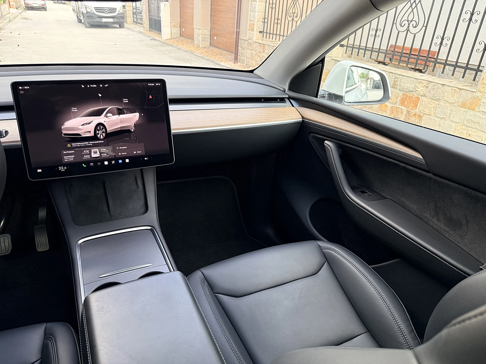 Tesla Model Y Long Range 4x4 Европейска Гаранция 2024г., снимка 13 - Автомобили и джипове - 54804691