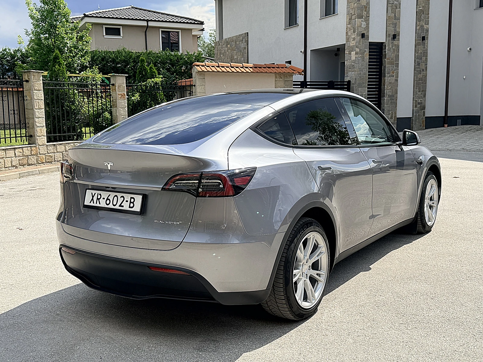 Tesla Model Y Long Range 4x4 Европейска Гаранция 2024г., снимка 7 - Автомобили и джипове - 54804691