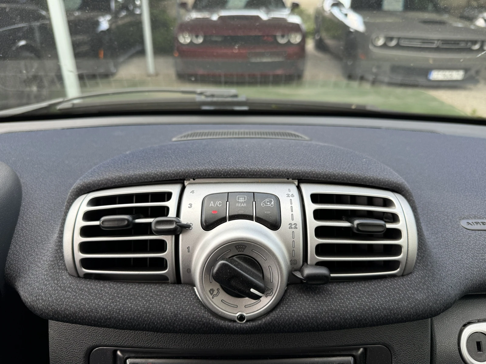 Smart Fortwo 1.0i, снимка 12 - Автомобили и джипове - 54833711