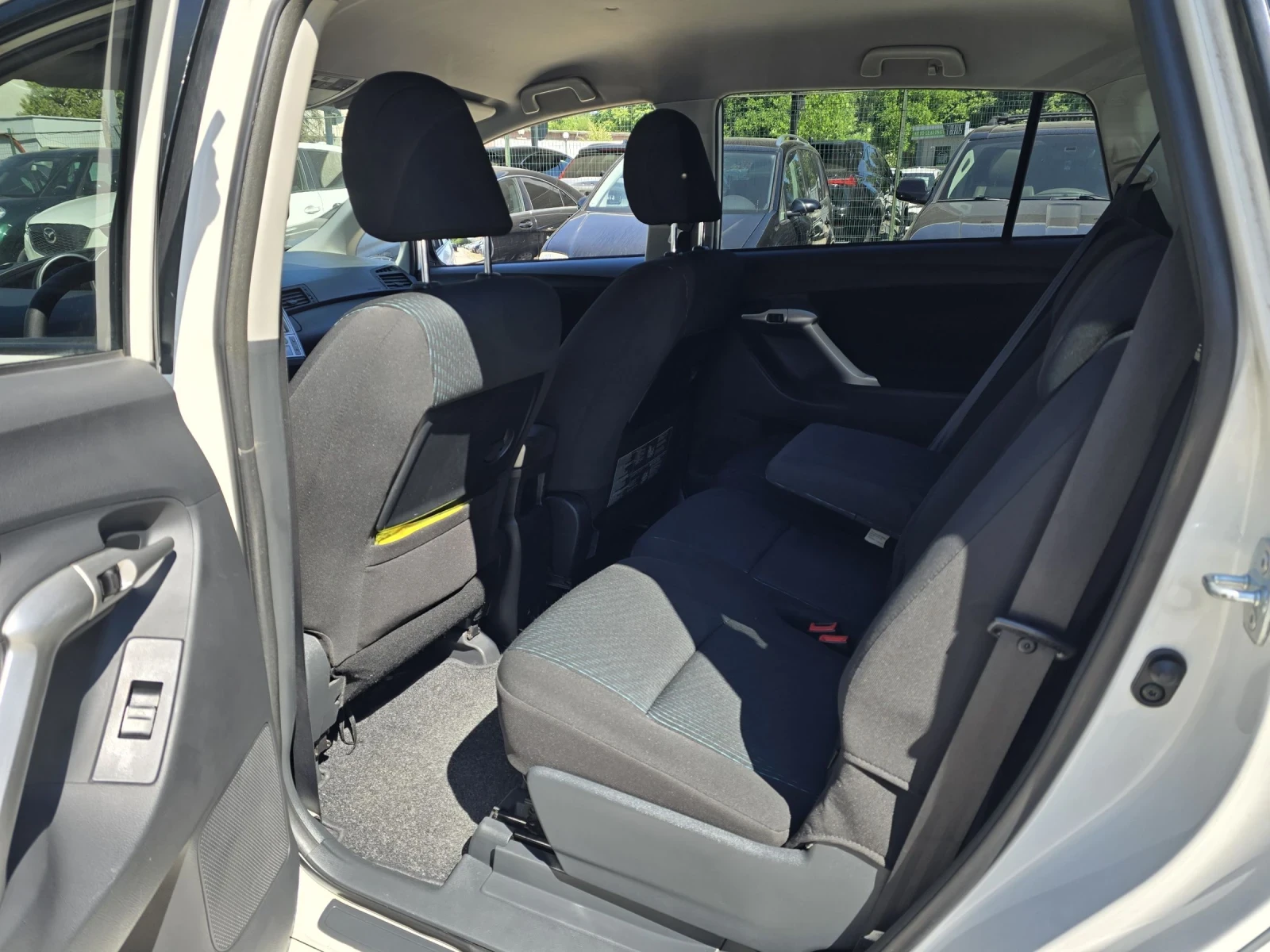 Toyota Verso 2.0D 126к.с  STYLE 6+ 1 Места, снимка 10 - Автомобили и джипове - 54854271