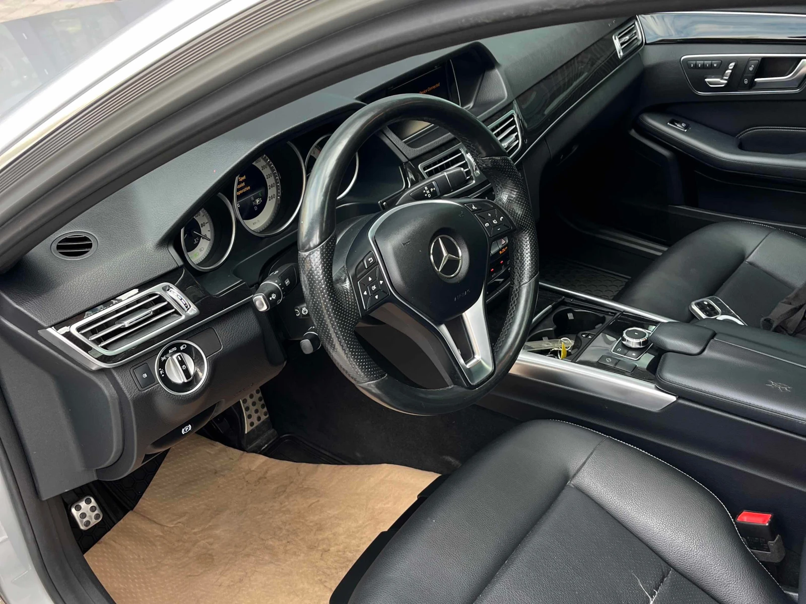 Mercedes-Benz E 250 * BlueTEC * CARFAX * ОПЦИЯ ЗА ФИНАНСИРАНЕ , снимка 5 - Автомобили и джипове - 55850004