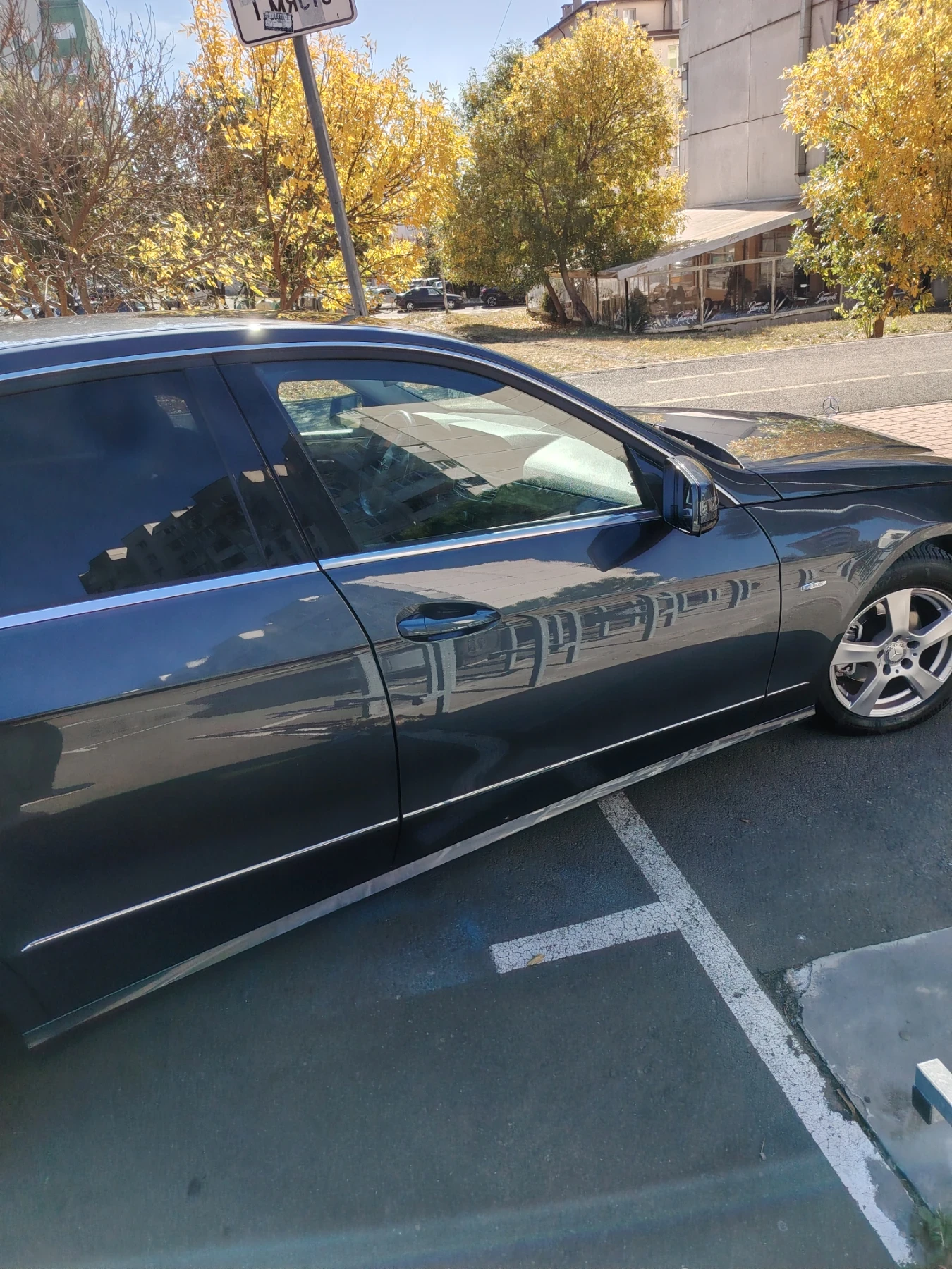 Mercedes-Benz E 200, снимка 2 - Автомобили и джипове - 56577759