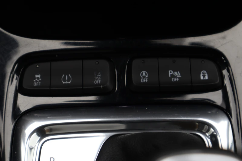 Opel Crossland X 1.2 Turbo , снимка 16 - Автомобили и джипове - 51193220