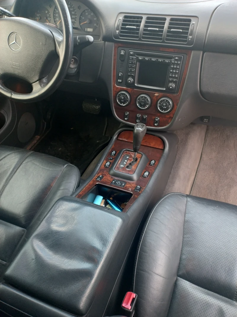 Mercedes-Benz ML 270, снимка 8 - Автомобили и джипове - 48786691