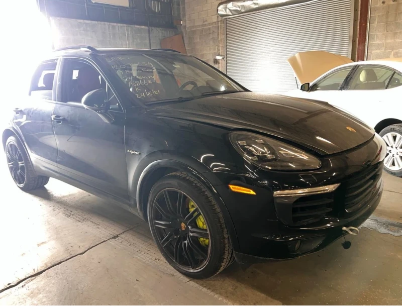 Porsche Cayenne S hybrid , снимка 2 - Автомобили и джипове - 50671567