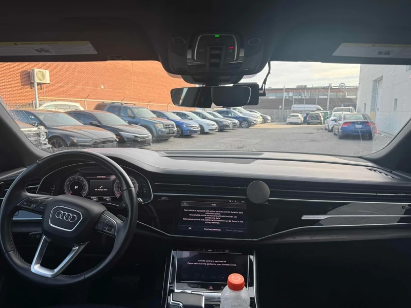 Audi Q8 * Technik * CARFAX * БЕЗ ПЪРВОНАЧАЛНА ВНОСКА, снимка 9 - Автомобили и джипове - 52772533
