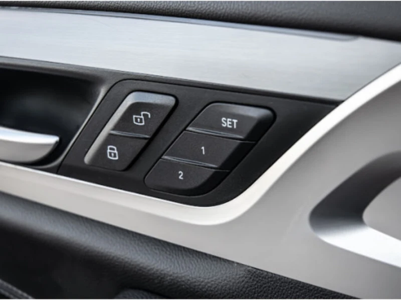 BMW X3 * 30I| NAV| PANOROOF| BACKUP| HEATED SEATS| B.SPOT, снимка 14 - Автомобили и джипове - 52999633