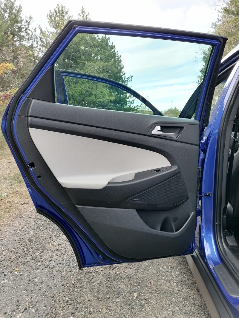 Hyundai Tucson 2.0CRDI* Premium* 4х4* 185кс* Сервизна История* , снимка 14 - Автомобили и джипове - 53515037