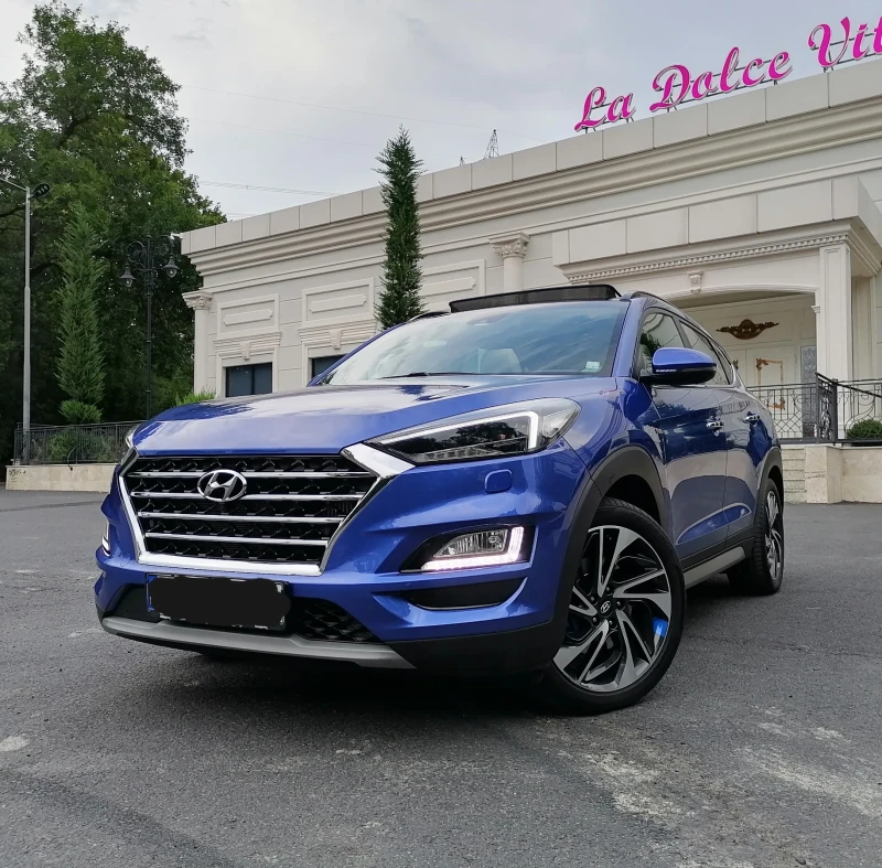 Hyundai Tucson 2.0CRDI* Premium* 4х4* 185кс* Сервизна История* , снимка 2 - Автомобили и джипове - 53515037