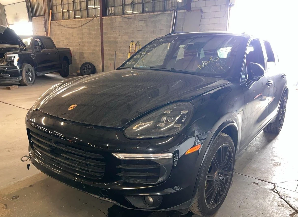 Porsche Cayenne S hybrid , снимка 1