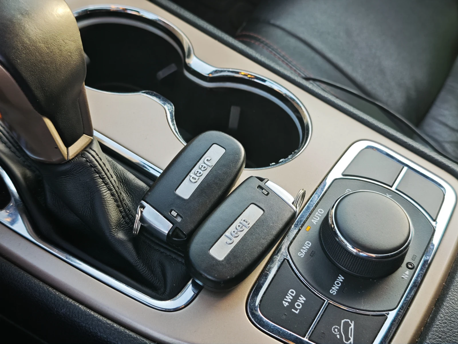 Jeep Grand cherokee 5.7 , 108000�� � LPG | Mobile.bg � ����������� 12