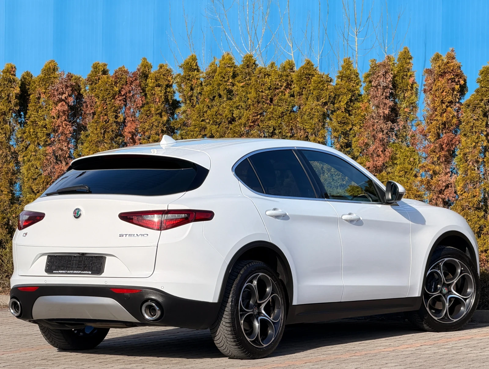 Alfa Romeo Stelvio Ti-2.2d-Q4-8ZF-РЕКАРО-ПОДГРЕВ-KEYLESS-КАТО-НОВ-ТОП, снимка 5 - Автомобили и джипове - 53786330