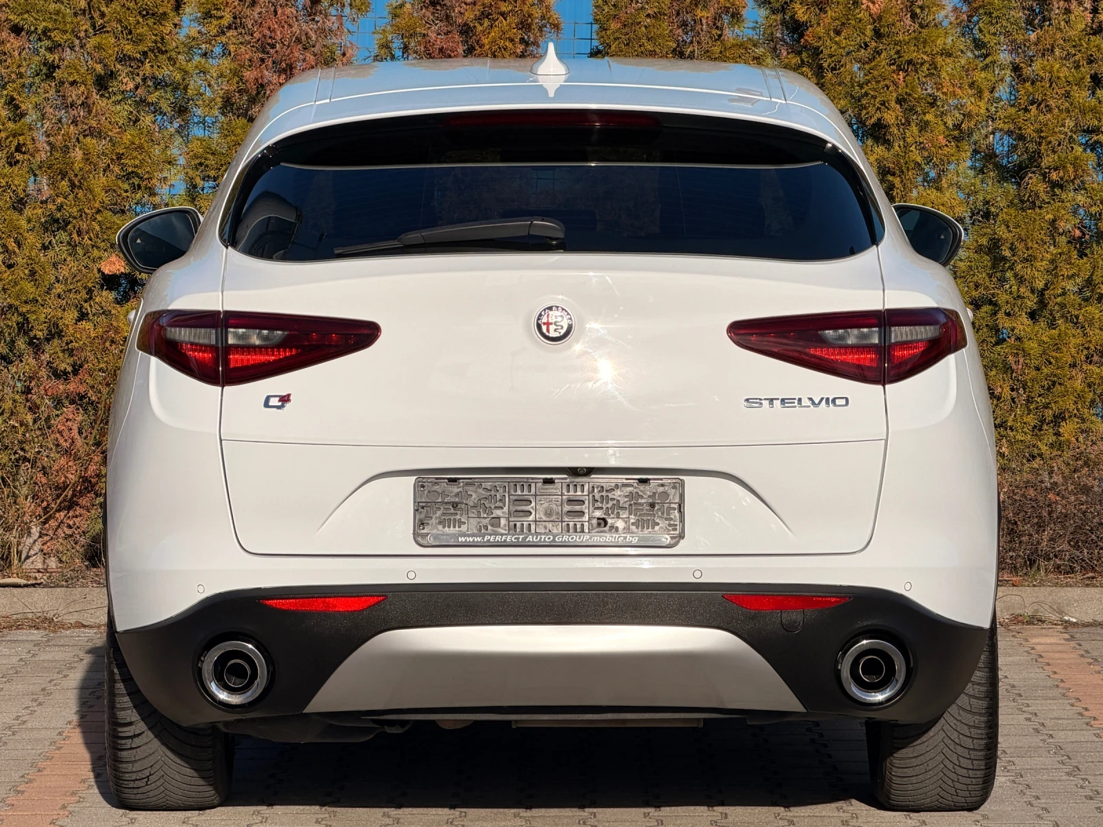 Alfa Romeo Stelvio Ti-2.2d-Q4-8ZF-РЕКАРО-ПОДГРЕВ-KEYLESS-КАТО-НОВ-ТОП, снимка 4 - Автомобили и джипове - 53786330