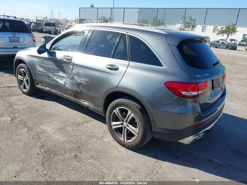 Mercedes-Benz GLC 300 2.0l 4Matic, снимка 3 - Автомобили и джипове - 54189976