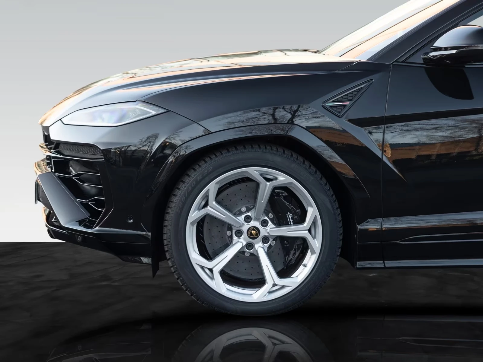 Lamborghini Urus SE / FACELIFT / PLUG-IN / AKRAPOVIC/ 3D B&O /PANO/, снимка 8 - Автомобили и джипове - 54879332