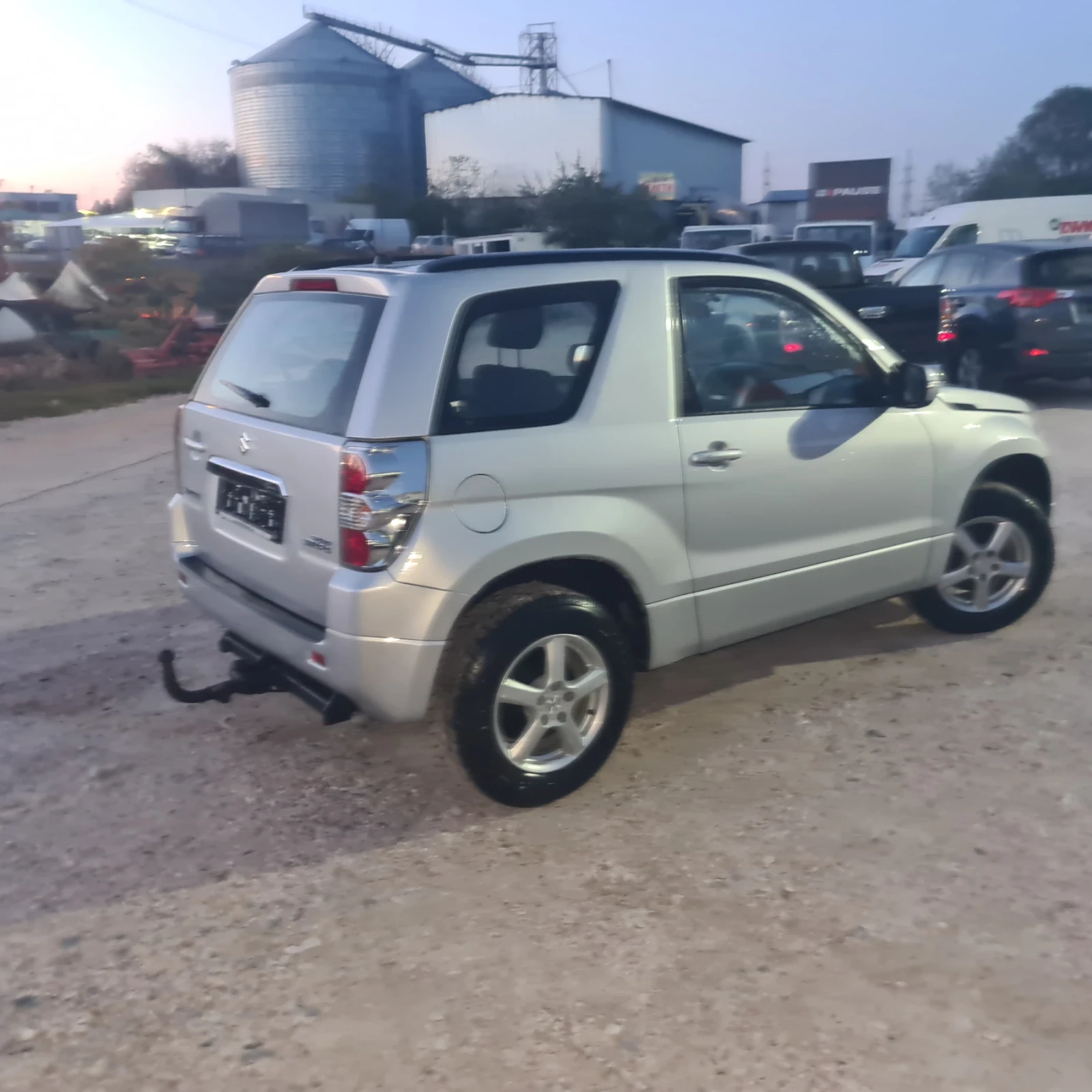 Suzuki Grand vitara 1.6 i, снимка 4 - Автомобили и джипове - 55618650