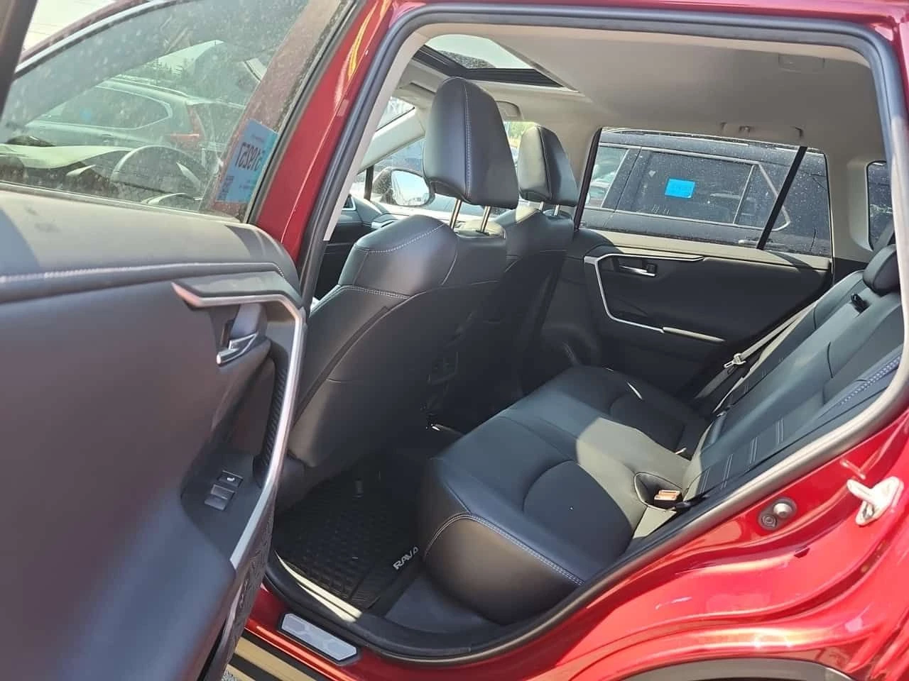 Toyota Rav4 LIMITED/CARFAX/Кожа/Подгрев/Шибедах, снимка 12 - Автомобили и джипове - 55707659