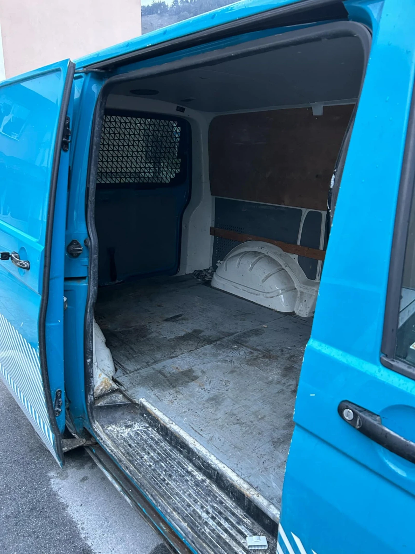 VW Transporter 1.9 TDI - изображение 9