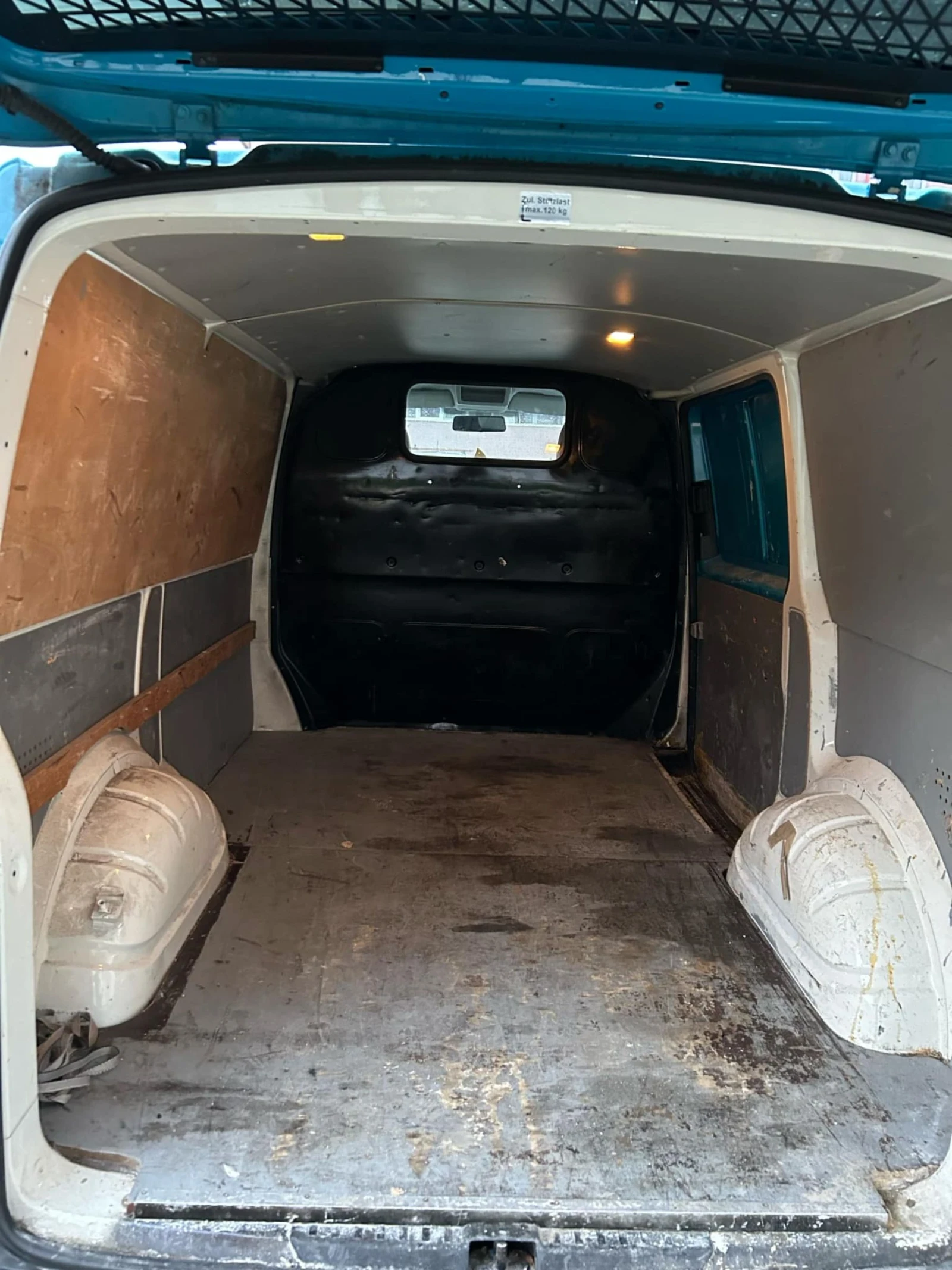 VW Transporter 1.9 TDI - изображение 8