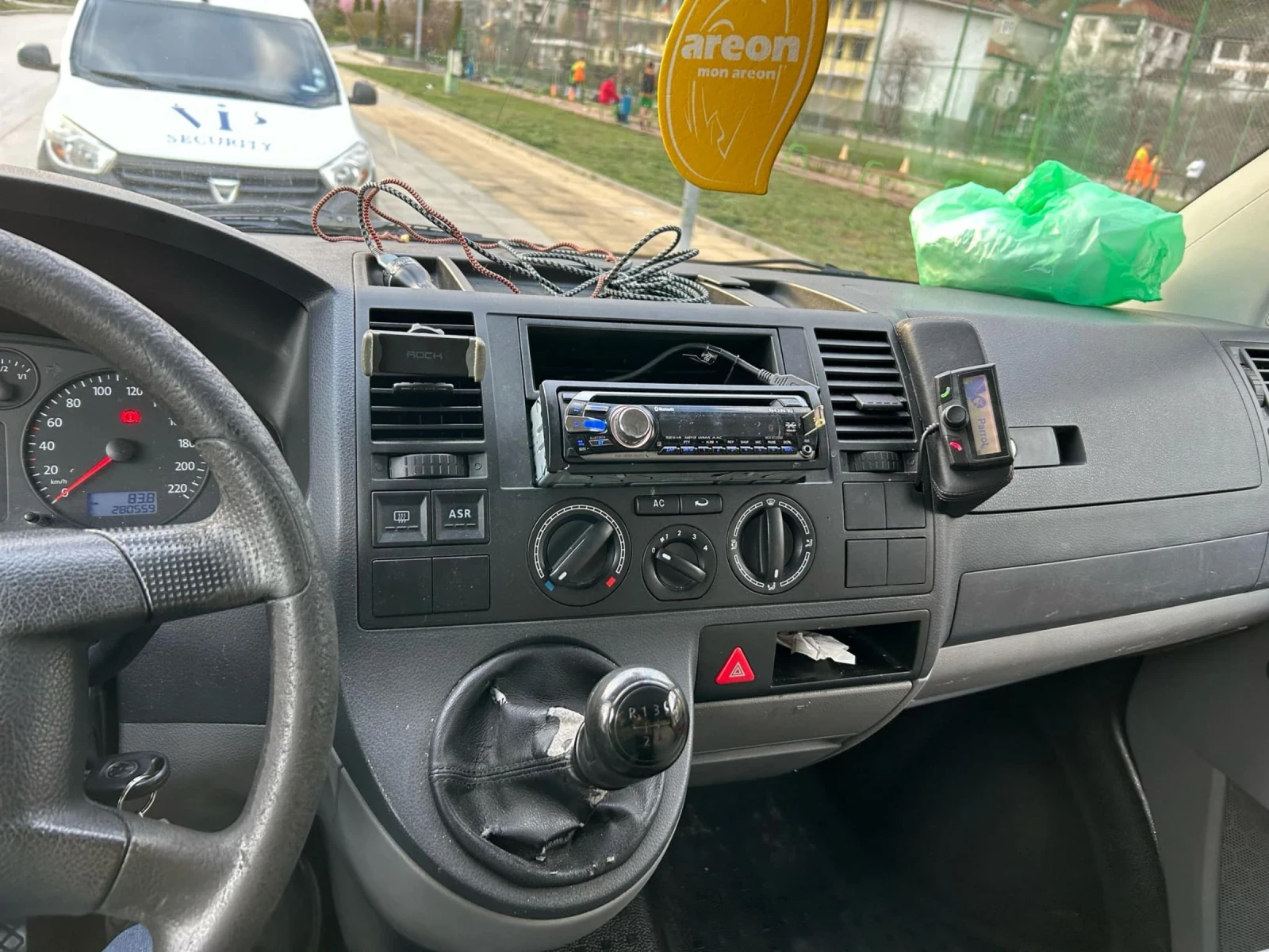 VW Transporter 1.9 TDI - изображение 7