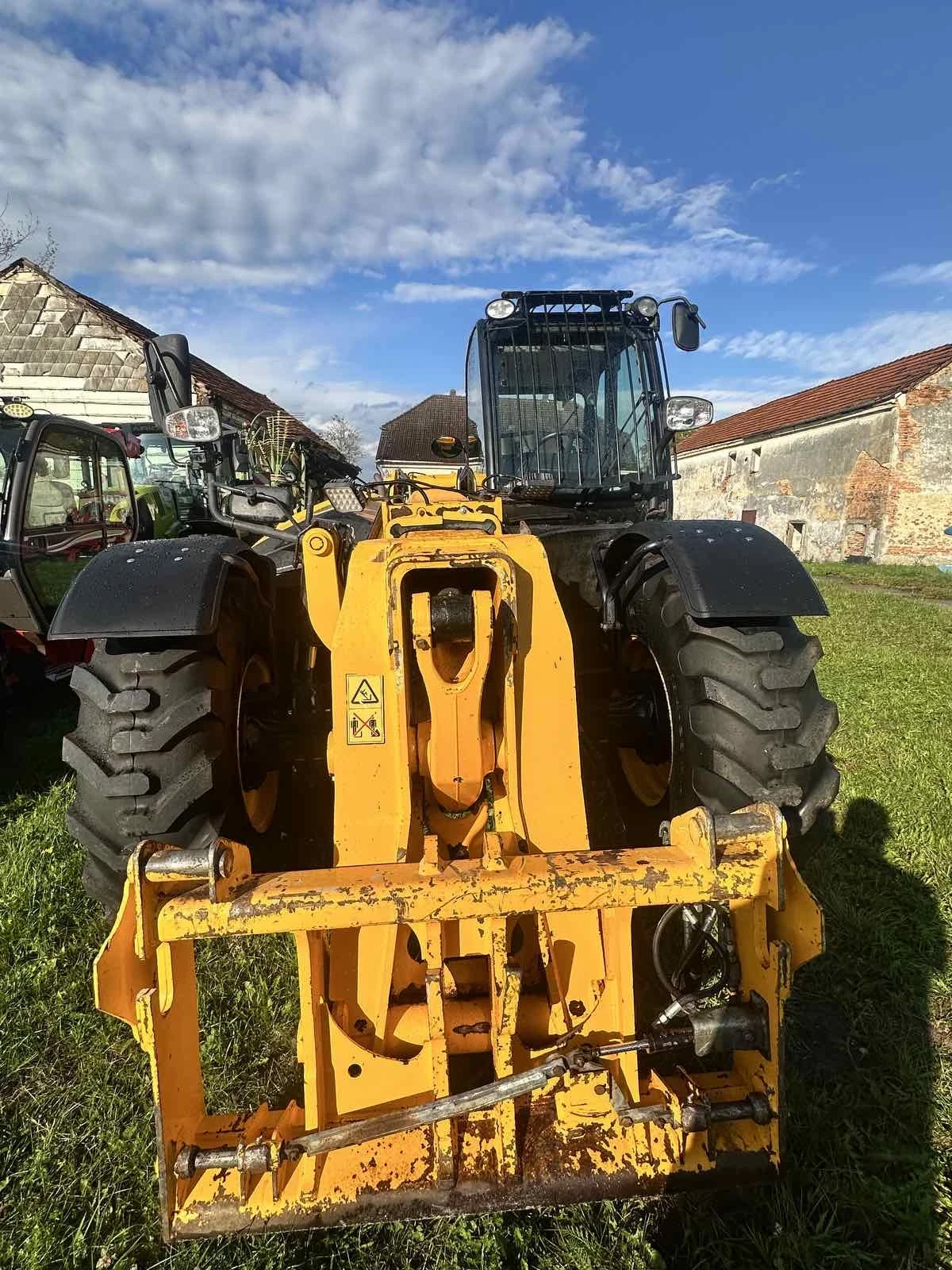 Телескопичен товарач JCB 550-80, снимка 6 - Селскостопанска техника - 56217477