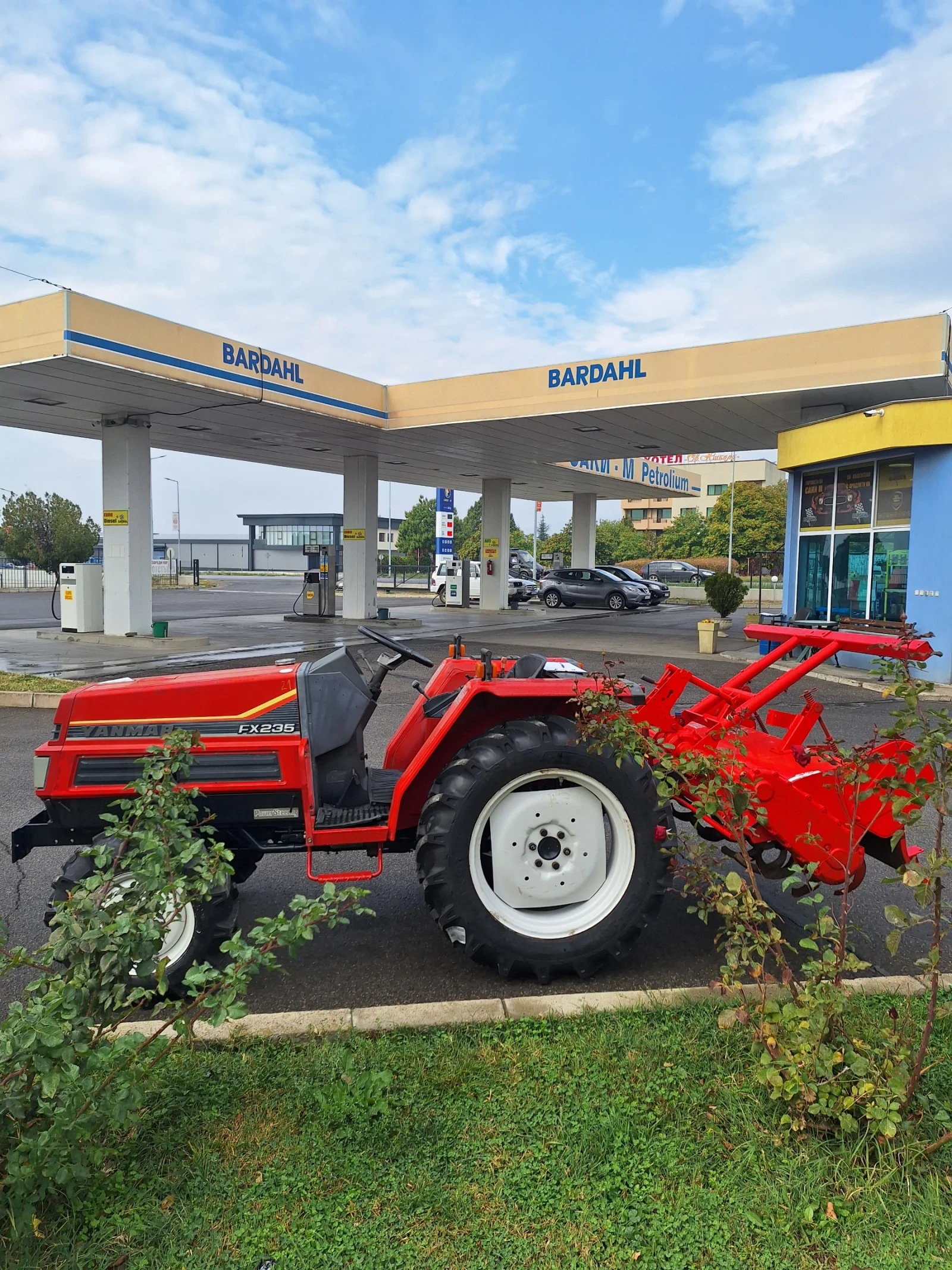 Трактор Yanmar, снимка 5 - Селскостопанска техника - 56609510