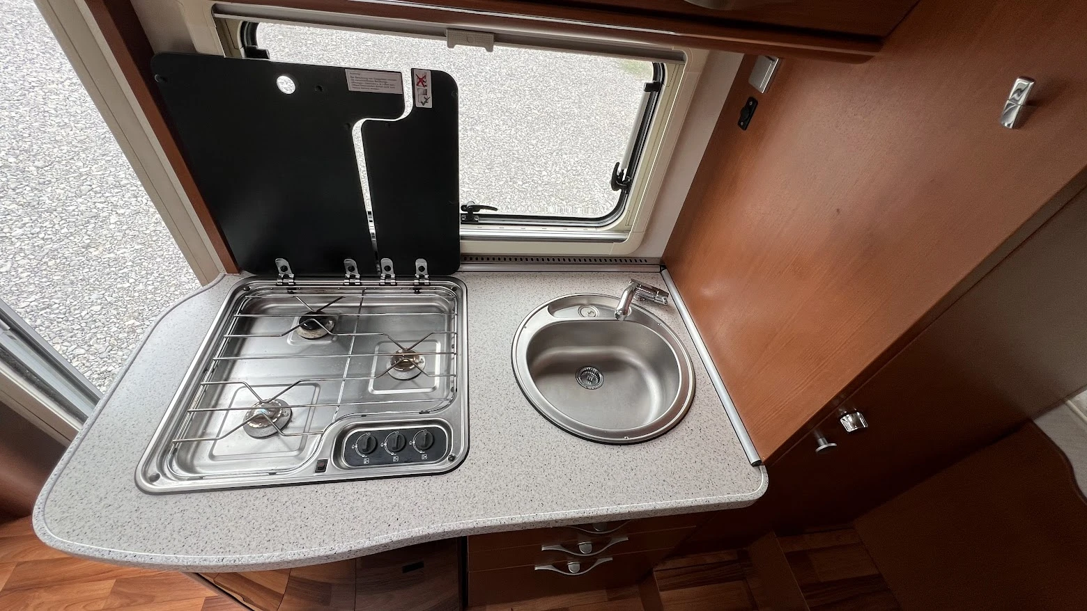 Кемпер HYMER / ERIBA B514, снимка 9 - Каравани и кемпери - 56251863
