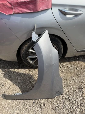 Peogeot 2008 2016г ляв калник със забележка, снимка 1